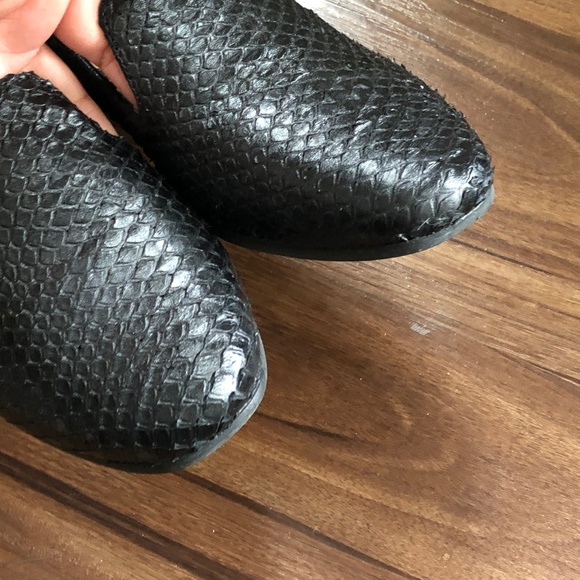 AREZZO Black Snakeskin Leather Almond Toe Loafer - Picture 12 of 15